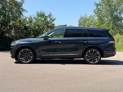 Used 2024 Lincoln Aviator Reserve w/ Equipment Group 201A AWD/4WD image 2