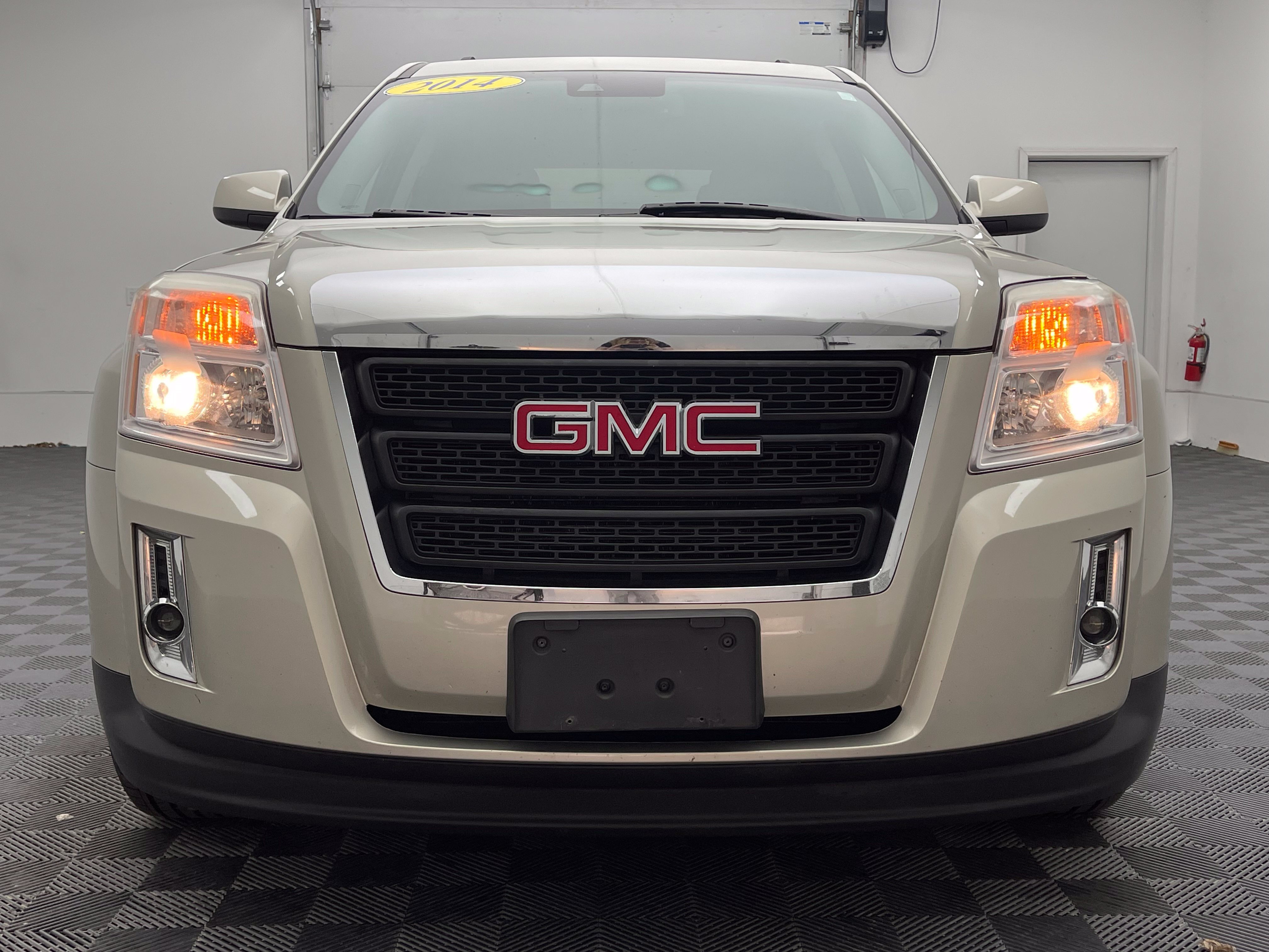 Used 2014 GMC Terrain SLT w/ Safety Package FWD image 13