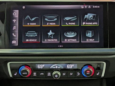 Certified 2025 Audi Q3 2.0T Premium image 16