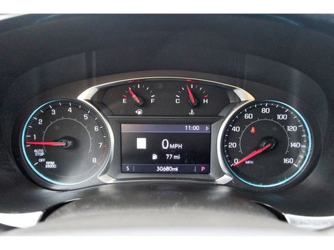 Used 2023 Chevrolet Traverse RS AWD/4WD image 19