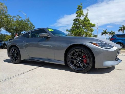 Used 2025 Nissan Z Performance w/ Floor Mat Package image 2