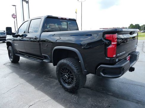 Used 2025 Chevrolet Silverado 2500 ZR2 AWD/4WD image 8