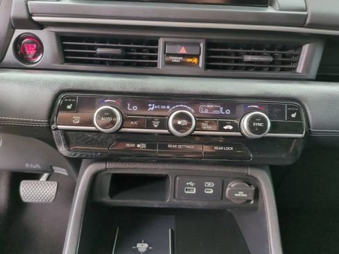 Certified 2025 Honda Pilot EX-L image 28
