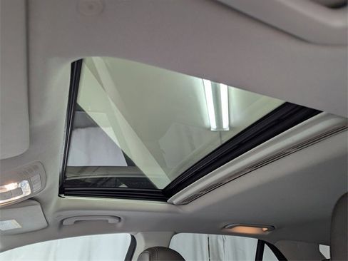 Used 2020 Mercedes-Benz GLE 350 w/ 3rd Row Seat Package image 13