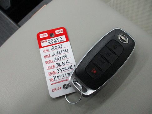 Used 2023 Nissan Ariya AWD image 34