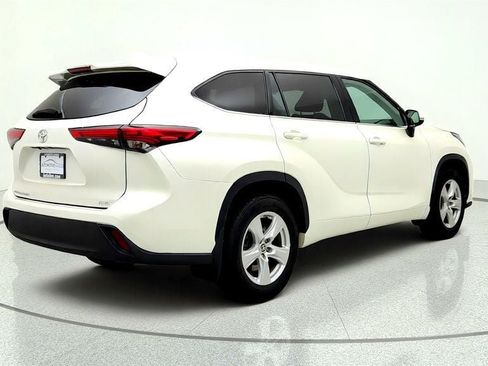 Used 2020 Toyota Highlander L AWD/4WD image 5
