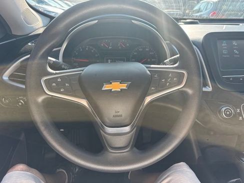 Used 2018 Chevrolet Malibu LS FWD image 9