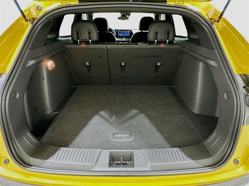 Used 2025 Chevrolet Trax RS w/ Driver Confidence Package image 25