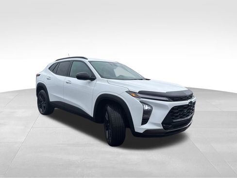 Used 2024 Chevrolet Trax ACTIV image 7