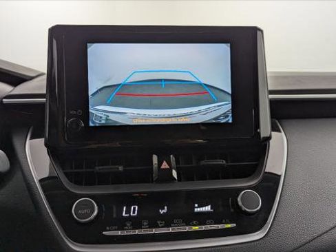 Used 2024 Toyota Corolla LE image 29