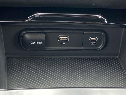 New 2025 Kia Sportage LX image 17