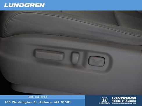 Used 2015 Honda Pilot SE image 12