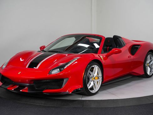 Used 2020 Ferrari 488 Pista Spider image 6