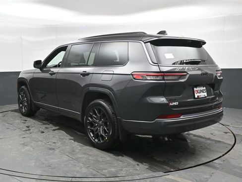 New 2026 Jeep Grand Cherokee L Summit image 9