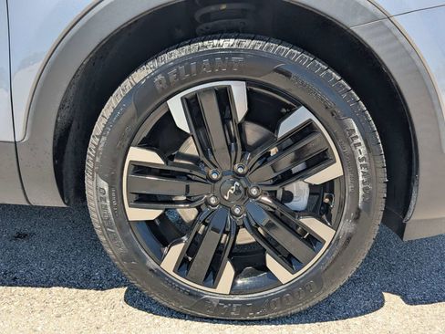 Used 2023 Kia Telluride SX Prestige AWD/4WD image 11