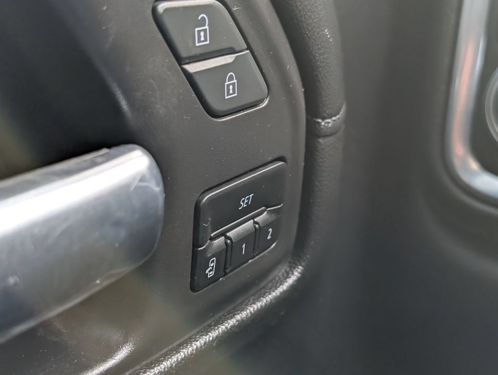 Used 2021 GMC Sierra 1500 Denali w/ Denali Ultimate Package AWD/4WD image 12