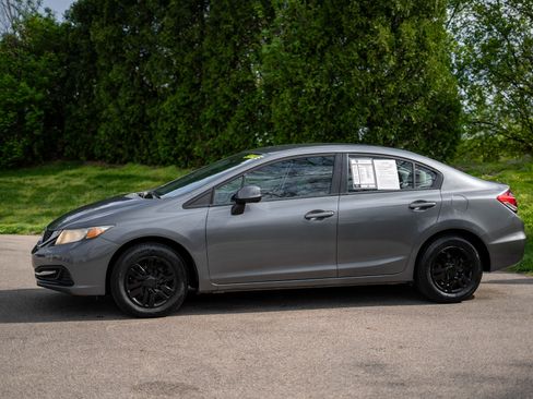 Used 2013 Honda Civic LX image 8