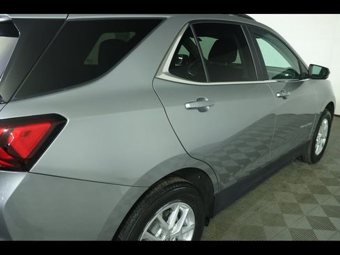 Used 2023 Chevrolet Equinox LT image 19