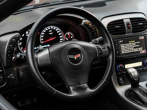 Used 2007 Chevrolet Corvette w/ Preferred Equipment Group image 15