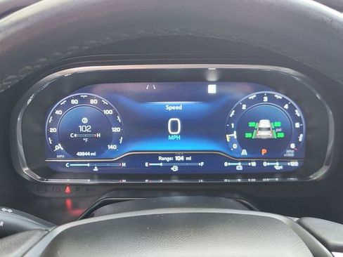 Used 2022 Chevrolet Suburban LT image 13