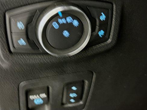 Used 2019 Ford F150 XLT w/ Equipment Group 302A Luxury image 17