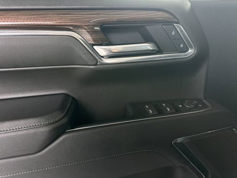 Used 2024 Chevrolet Silverado 1500 LT image 10