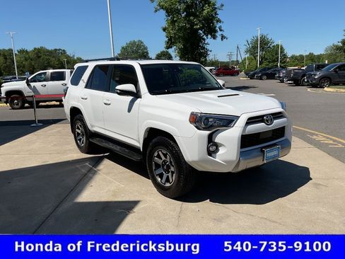 Used 2021 Toyota 4Runner TRD Off-Road Premium w/ Moonroof Package AWD/4WD image 8