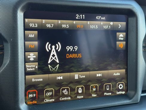 Used 2021 Jeep Gladiator Overland image 17