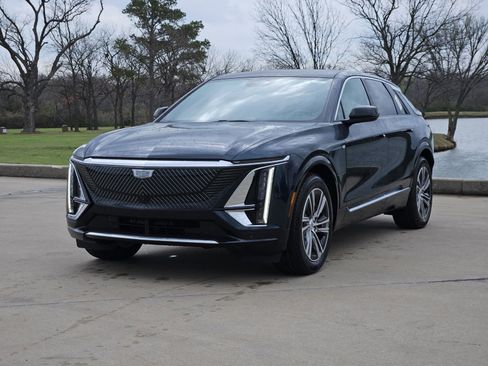 New 2026 Cadillac Lyriq Luxury w/ LPO, Floor Liner Package RWD image 2