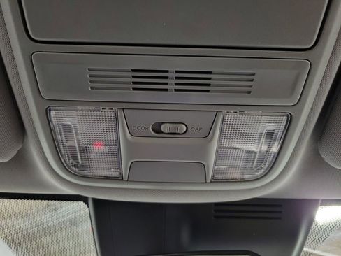 Used 2021 Honda CR-V Special Edition image 19