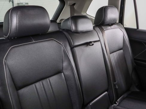 Used 2023 Volkswagen Tiguan SE image 28