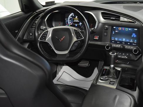 Used 2017 Chevrolet Corvette Stingray Coupe w/ 1LT image 29