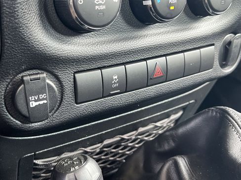 Used 2014 Jeep Wrangler Sport image 4