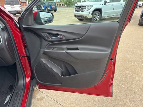 Used 2024 Chevrolet Equinox LT w/ LPO, Floor Liner Package FWD image 25
