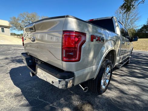 Used 2017 Ford F150 Lariat image 38