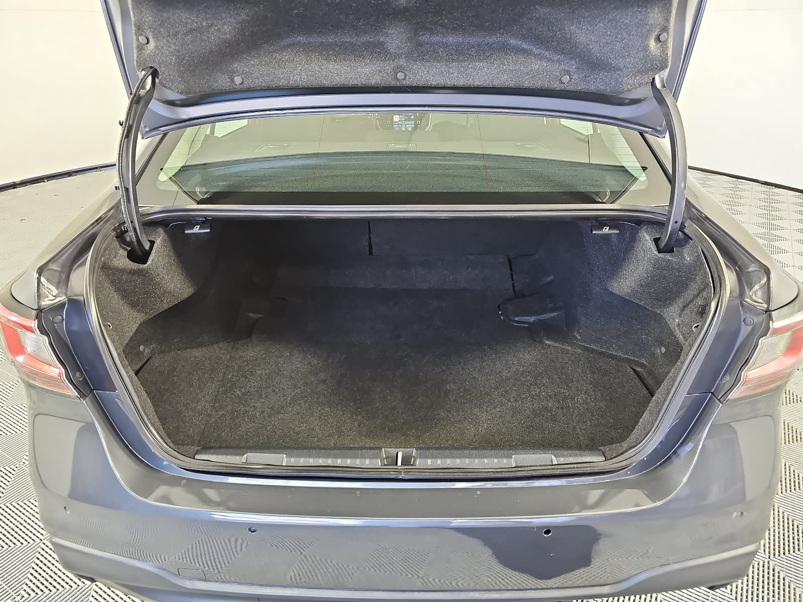 Used 2024 Subaru Legacy Premium AWD/4WD image 11