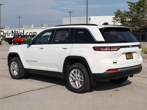 New 2025 Jeep Grand Cherokee Laredo X w/ Luxury Tech Group I image 7