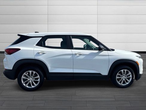 Used 2024 Chevrolet TrailBlazer LS image 3