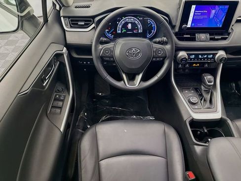 Used 2023 Toyota RAV4 XLE Premium AWD/4WD image 22