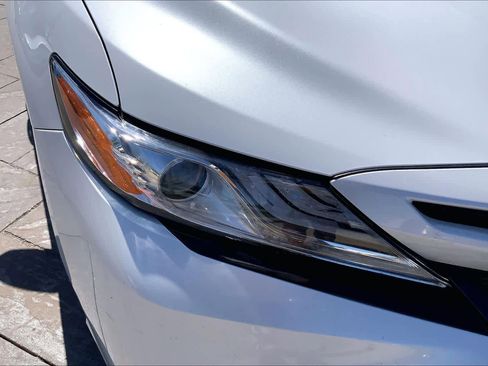 Used 2020 Toyota Camry XSE image 26