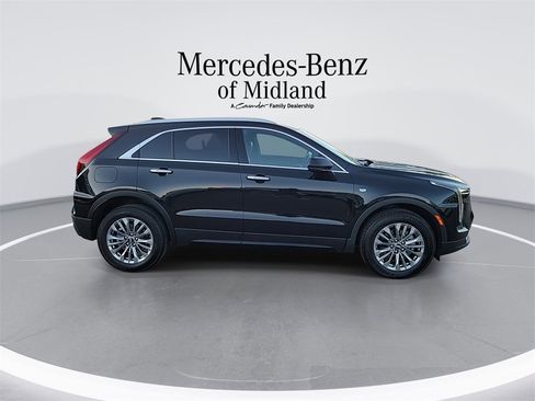 Used 2024 Cadillac XT4 Premium Luxury image 9