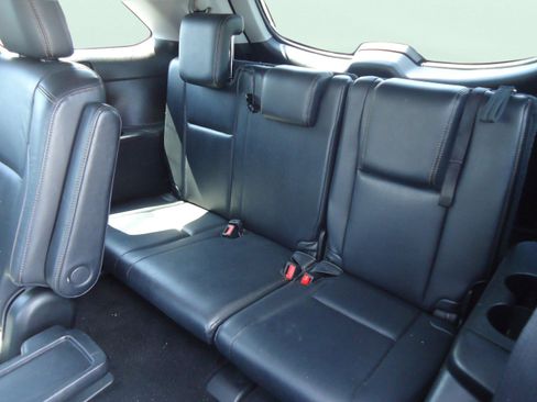 Used 2017 Toyota Highlander XLE image 30