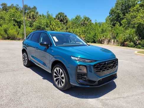 New 2026 Audi Q3 quattro 2.0T AWD/4WD image 1