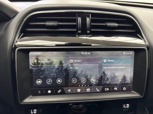 Used 2020 Jaguar F-PACE Premium AWD/4WD image 25