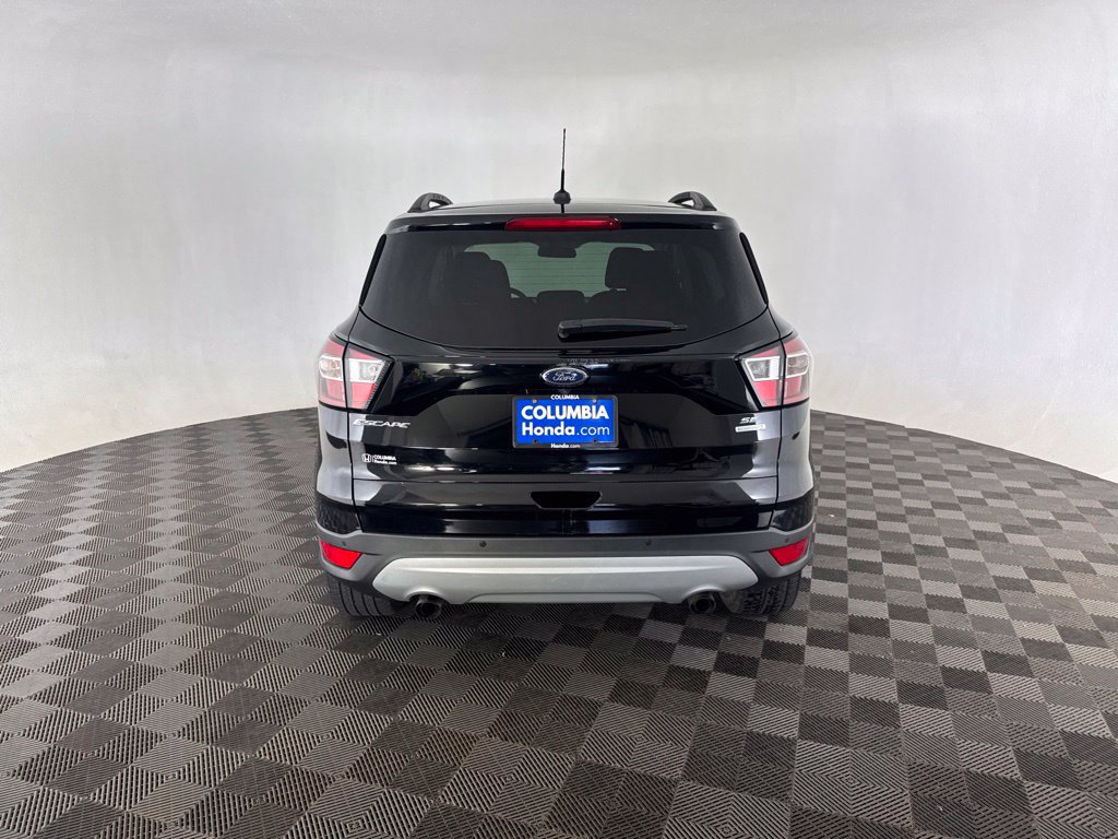 Used 2017 Ford Escape SE w/ Equipment Group 201A FWD image 6