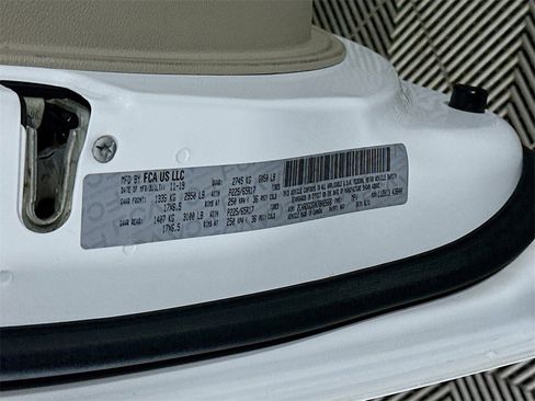 Used 2019 Dodge Grand Caravan SXT image 35