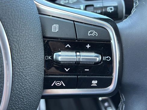 Used 2024 Kia Sorento S image 37