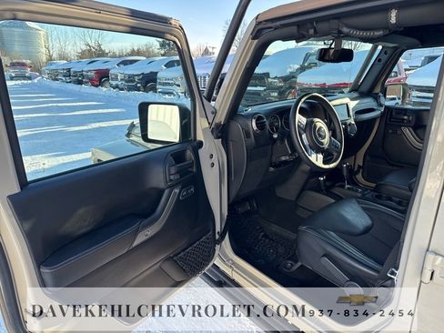 Used 2018 Jeep Wrangler Unlimited Sport image 9