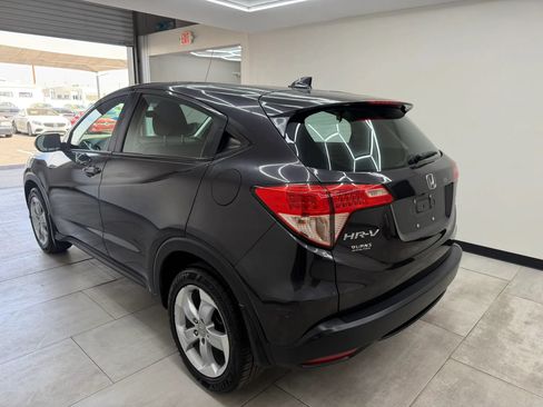 Used 2016 Honda HR-V LX image 3