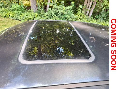 Used 2010 Dodge Challenger SE RWD image 10